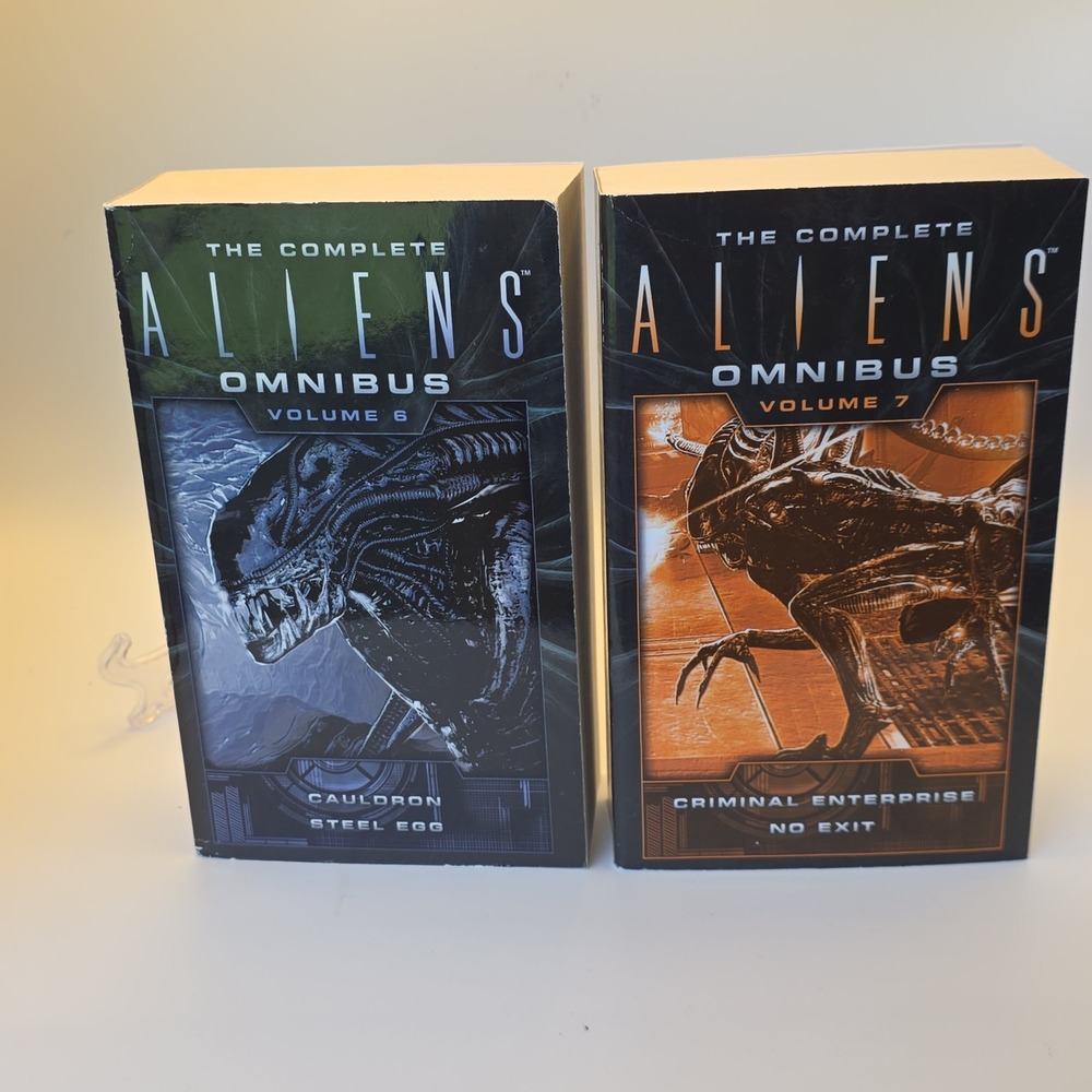 The Complete Aliens Omnibus Vol 6 & 7 Titan Books Sci-Fi Horror Paperbacks 2018